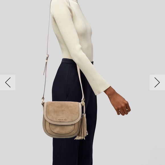 Michael Kors Suede Tassel Crossbody Bag Tan Rare find - Picture 2 of 4